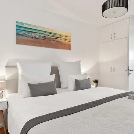 Horizont- Direkt Am Wasser, Hafenblick, Fahrstuhl, Sauna, Ueberdachter Balkon Appartement Olpenitz