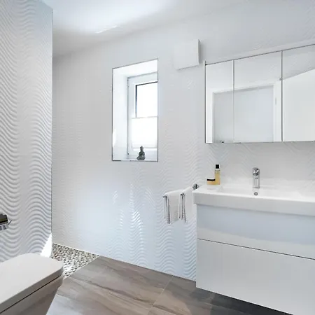 Horizont- Direkt Am Wasser, Hafenblick, Fahrstuhl, Sauna, Ueberdachter Balkon Olpenitz