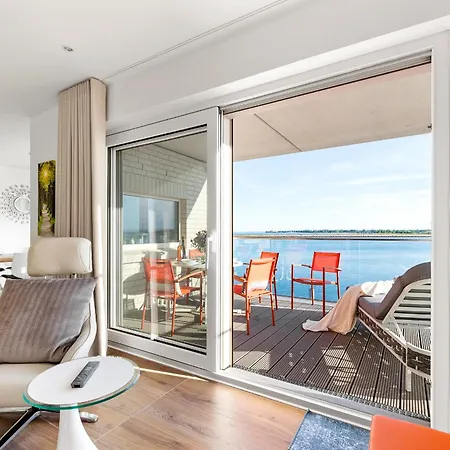 Horizont- Direkt Am Wasser, Hafenblick, Fahrstuhl, Sauna, Ueberdachter Balkon * Olpenitz
