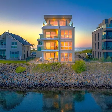 Horizont- Direkt Am Wasser, Hafenblick, Fahrstuhl, Sauna, Ueberdachter Balkon